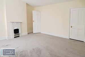 Ladysmith Avenue - click for photo gallery